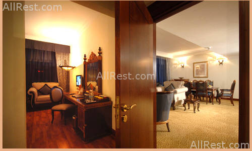Dhow Palace Hotel 21